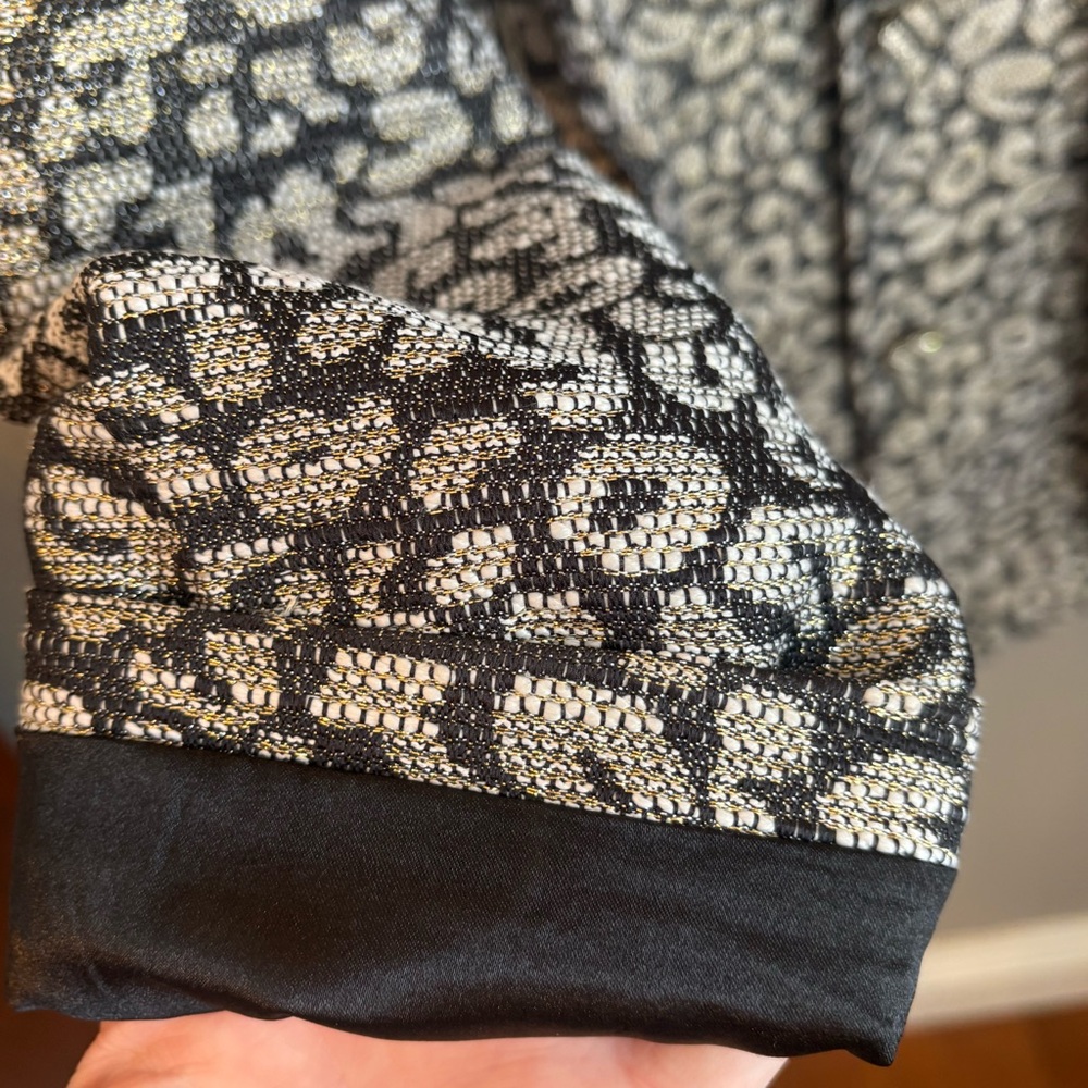 Women's Leopard Print Jacket - Picture 9 of 15
